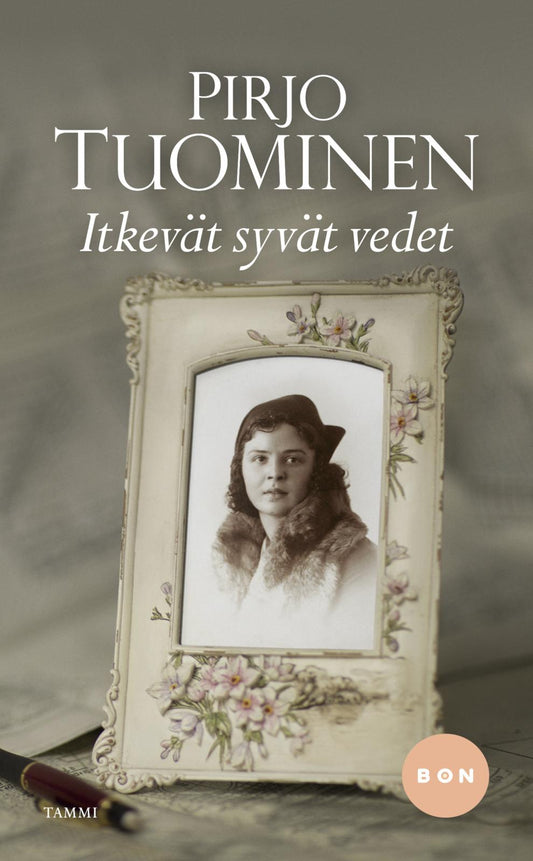 Etukansi. Pirjo Tuominen. Itkevät syvät vedet.