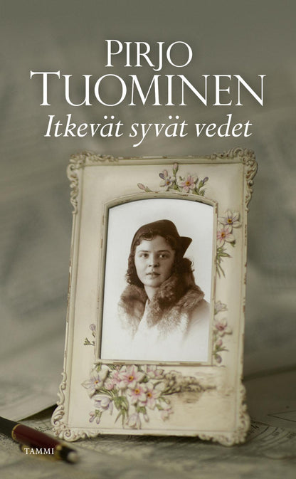 Etukansi. Pirjo Tuominen. Itkevät syvät vedet