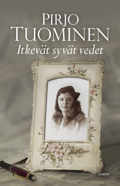 Etukansi. Pirjo Tuominen Itkevät syvät vedet