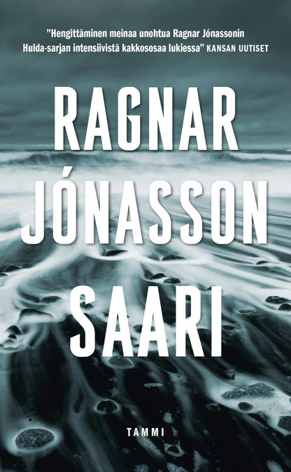 Etukansi. Ragnar Jónasson Saari