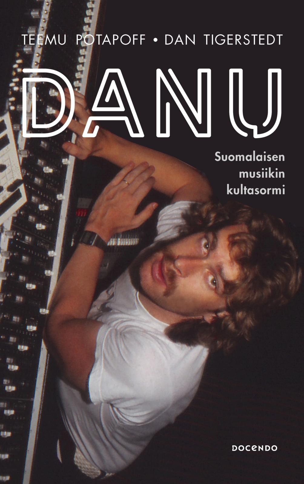 Etukansi. Teemu Potapoff Danu