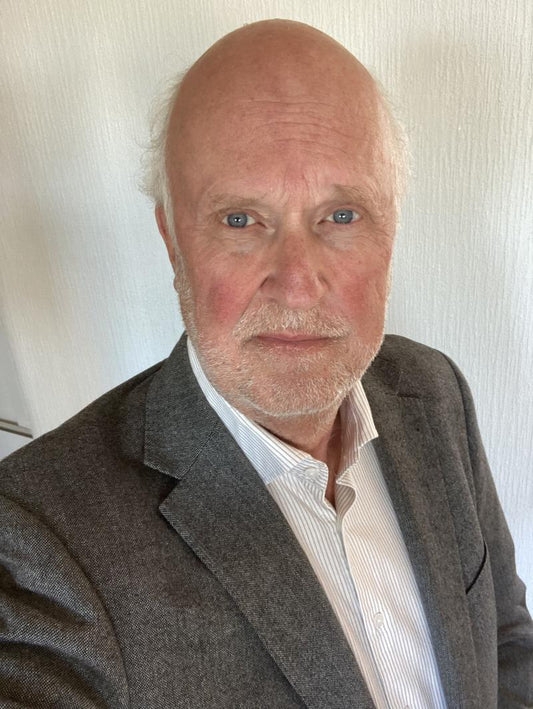 Etukansi. Erik Magnusson. Olof Palmen murha. 10 tutkintalinjaa.